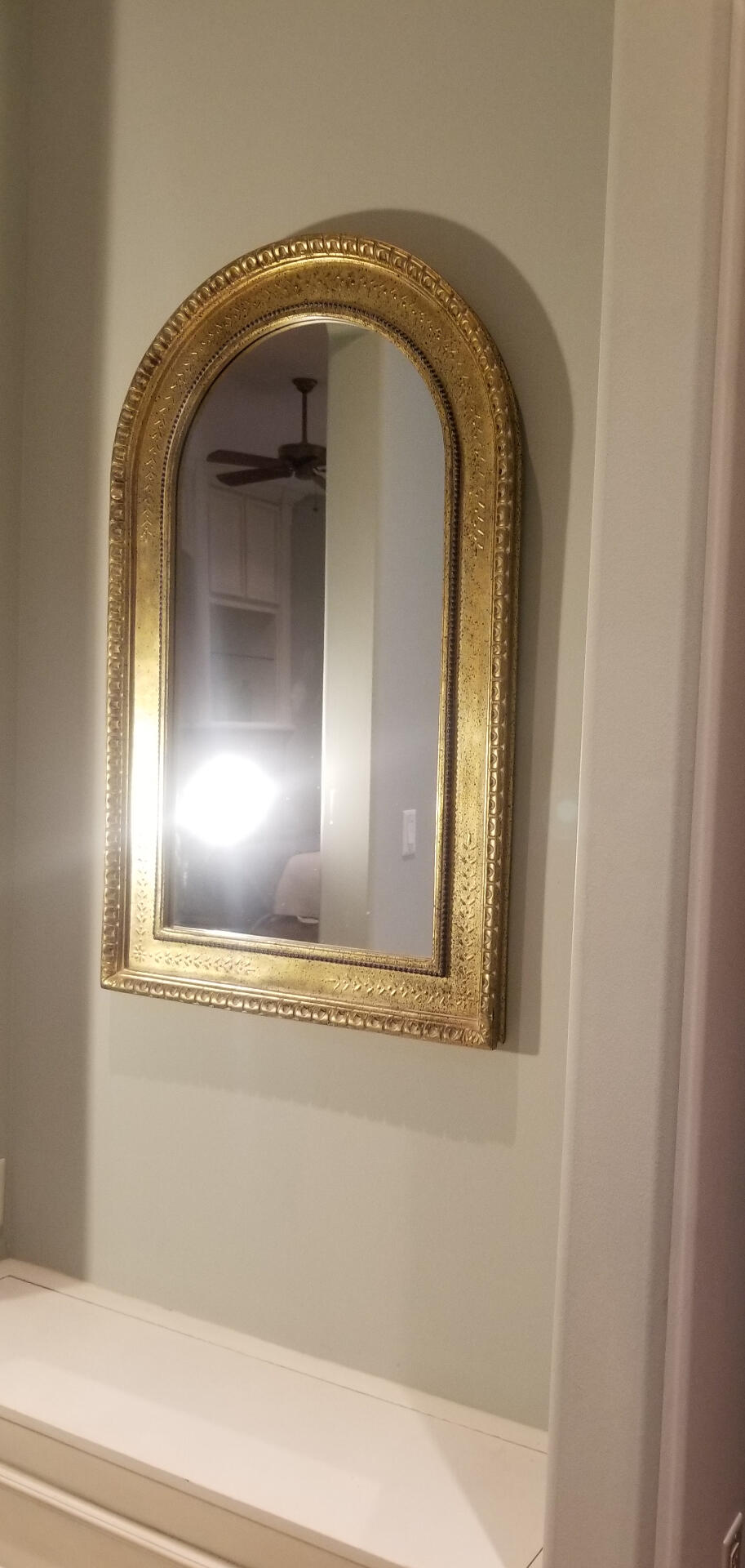 Extended half round mirror